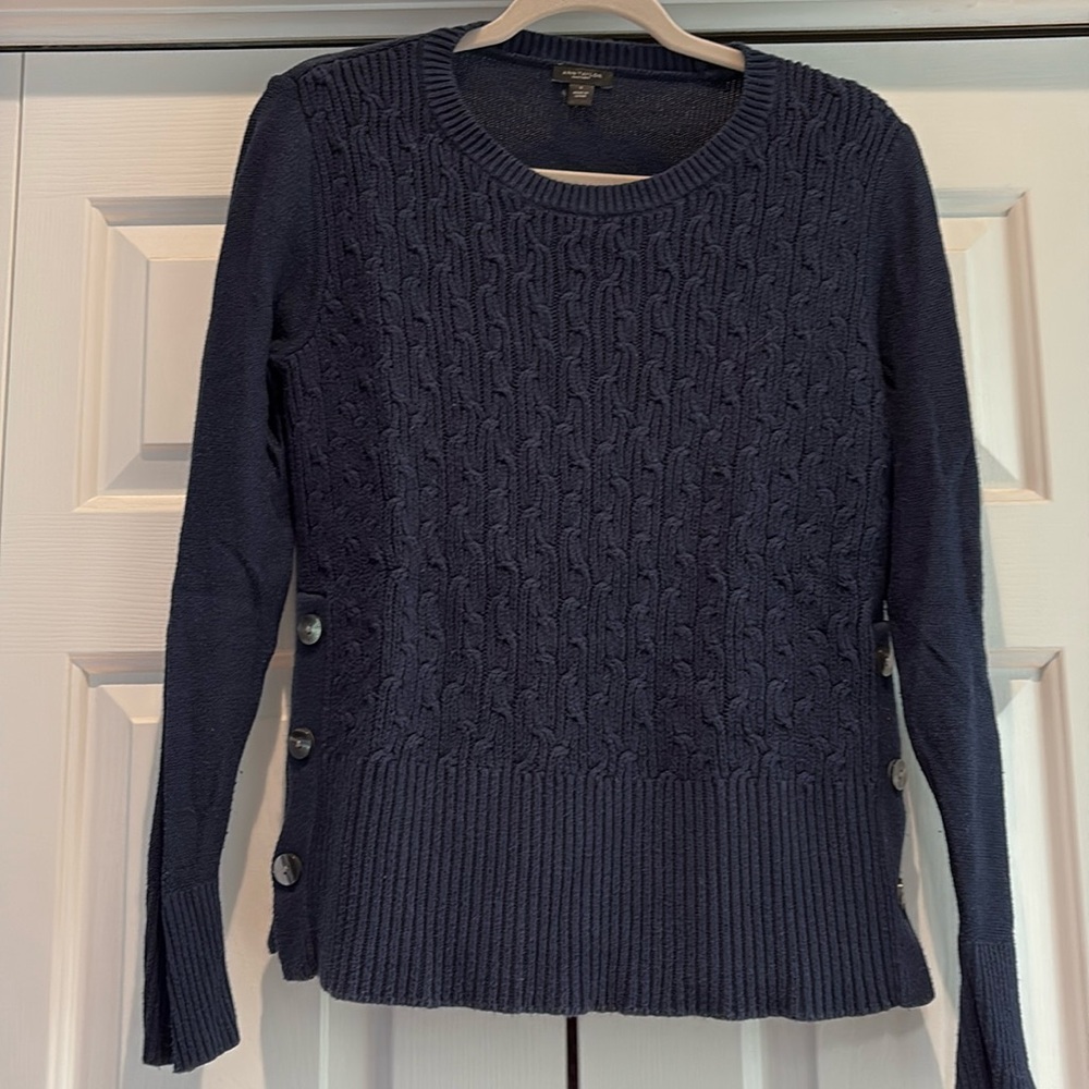 Ann Taylor factory navy blue women’s sweater size small